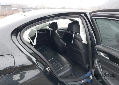 2019 BMW M550I xDrive z USA, uszkodzony, nr VIN WBAJB9C51KB287542